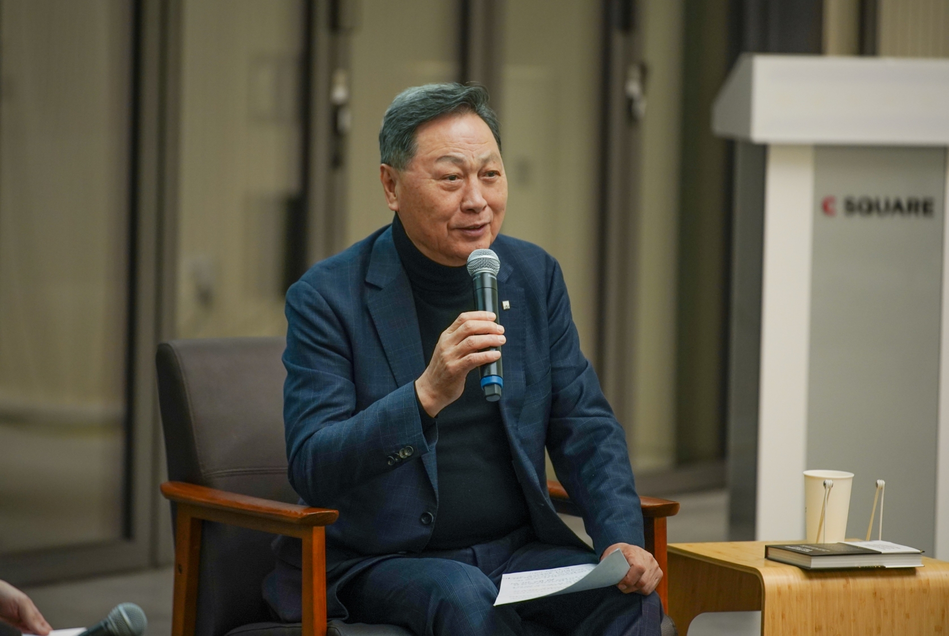 강태선 블랙야크 회장, '세상은 문밖에 있다' 출간 기념 북토크 성료 27-Image